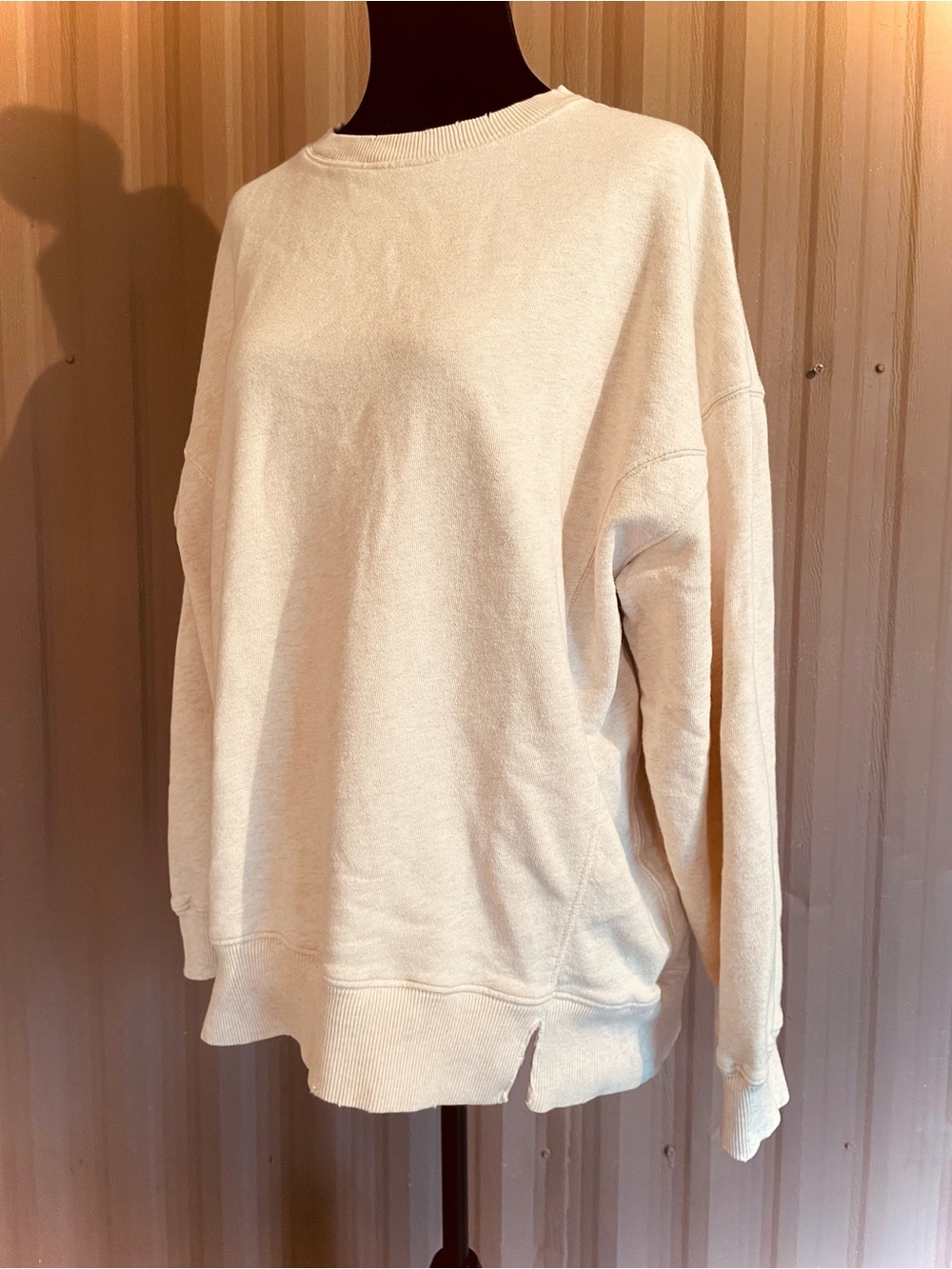 Aerie Slouchy Cream Sweatshirt Oversized Fit Cozy Chill Slit Hem Pullover M